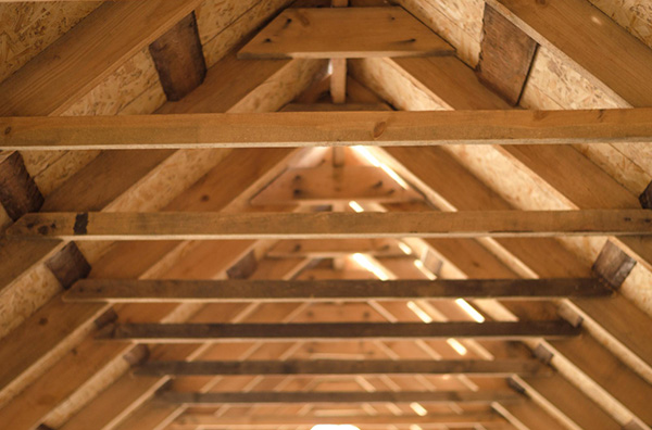 2.artisan-travaux-couverture-isolation-gouttierres-charpente-peinture-ravalement-dans-le-91-et-le-77-et-le-94